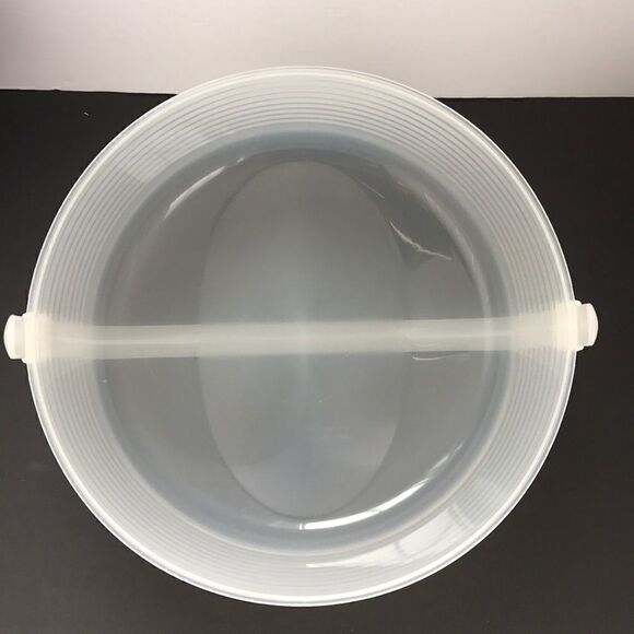 šš¼TupperwareāRoundĀ CakeāTakerā(likeānew) - Picture 6 of 8